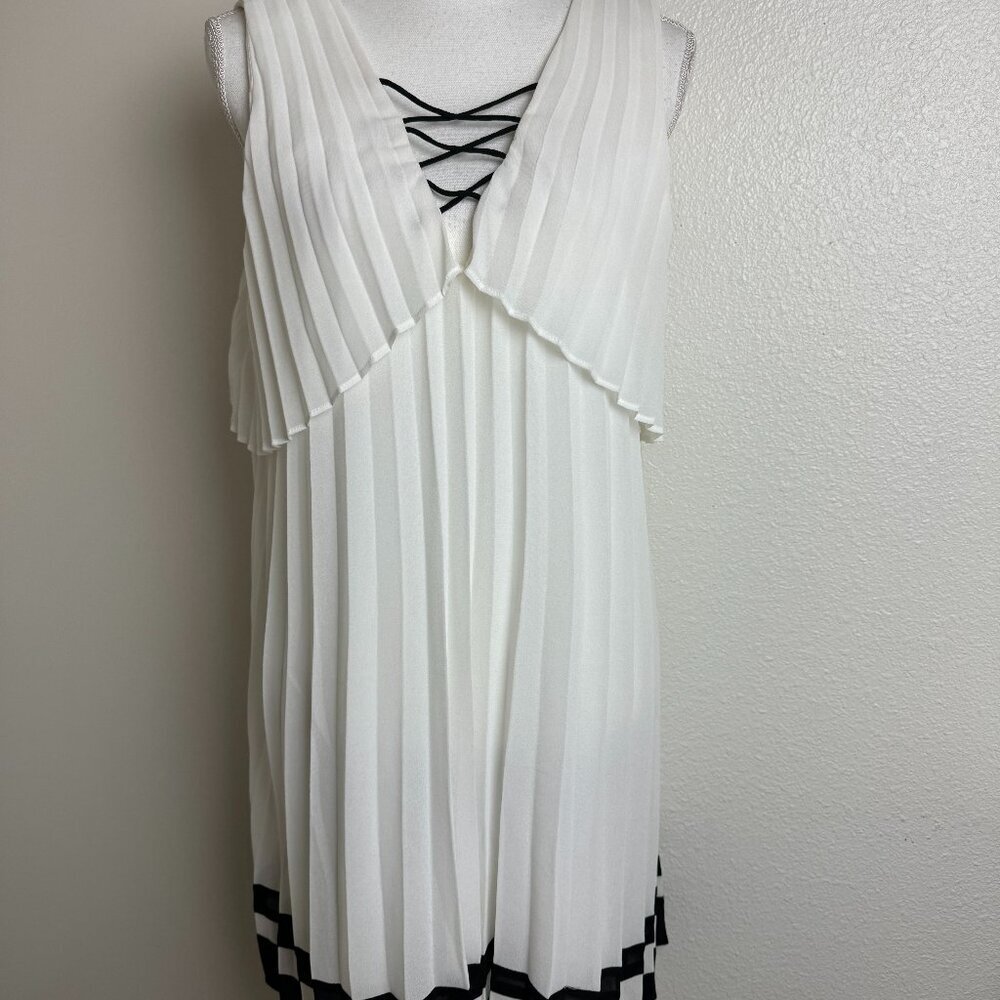 NWT Do + Be Elegant Pleated White & Black Dress Size L